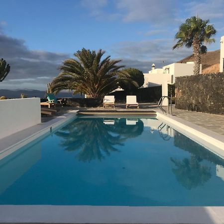 Villa V Playa Blanca  Exterior photo