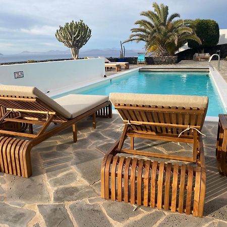 Villa V Playa Blanca  Exterior photo